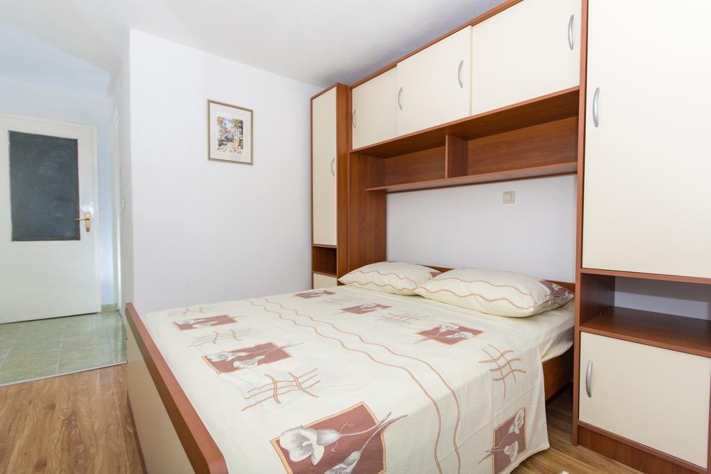 Apartment Mika 2 โตรกีร์ ภายนอก รูปภาพ